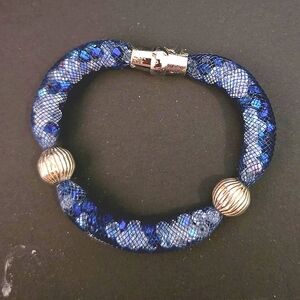Gorgeous Sparkling Swarovaki Crystal Beaded Bracelet with Blue & Silver Accents
